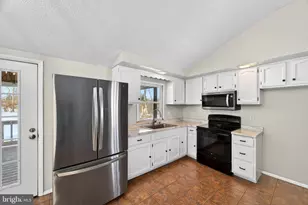 115 Spaulding Way, Bunker Hill, WV 25413 - Photo 4