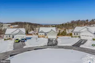 172 Tutbury Ln, Martinsburg, WV 25405 - Photo 48