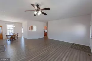 528 Delmar Orchard Rd, Martinsburg, WV 25403 - Photo 2