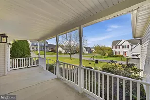 24 Creighton Ct, Martinsburg, WV 25404 - Photo 4