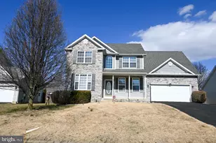 173 Bunting Ave, Martinsburg, WV 25405 - Photo 2