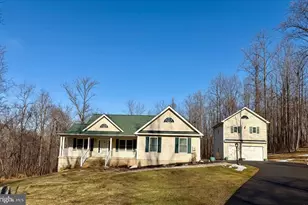 71 Rugged Trl, Hedgesville, WV 25427 - Photo 1