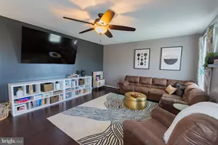 104 Daintree Dr, Martinsburg, WV 25403 - Photo 34