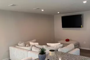 91 Otero Ln, Hedgesville, WV 25427 - Photo 2