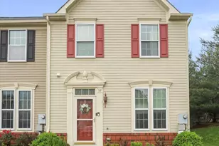 37 Erie Pl, Falling Waters, WV 25419 - Photo 1