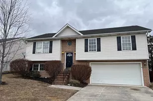 512 Ford Cir, Inwood, WV 25428 - Photo 2