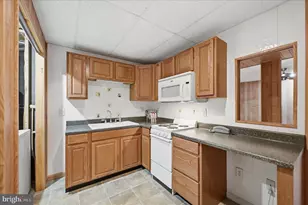 238 Comstock Dr, Shepherdstown, WV 25443 - Photo 38