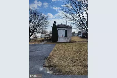 861 Royal Crest Drive, Martinsburg, WV 25401 - Photo 2