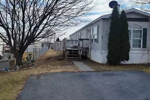 861 Royal Crest Dr, Martinsburg, WV 25401 - Photo 1