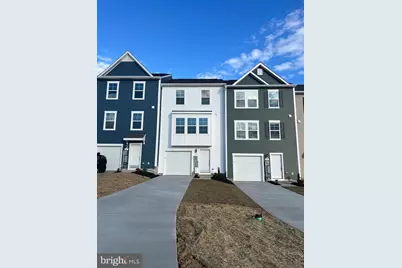 167 Clifton Mnr, Falling Waters, WV 25419 - Photo 1