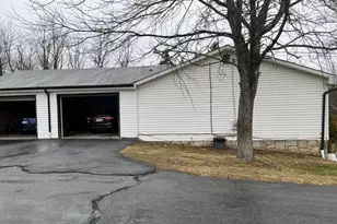 67 Gregory Dr, Martinsburg, WV 25404 - Photo 2