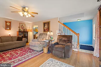 462 Camelot Boulevard, Falling Waters, WV 25419 - Photo 4