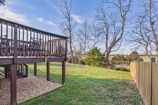 77 Aztec Dr, Martinsburg, WV 25405 - Photo 4