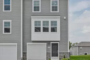 31 Clifton Mnr, Falling Waters, WV 25419 - Photo 1