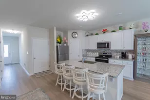 38 Bloomsbury St, Falling Waters, WV 25419 - Photo 2