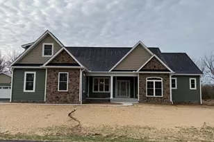 269 Stormfield Dr W, Martinsburg, WV 25404 - Photo 2