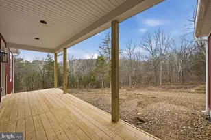 831 Avanti Dr, Bunker Hill, WV 25413 - Photo 2