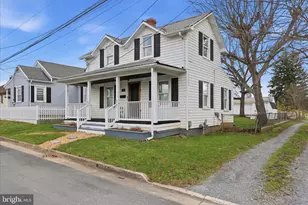 711 Bowers St, Martinsburg, WV 25401 - Photo 1