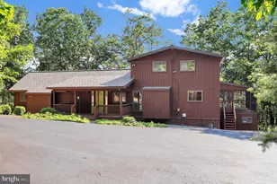 986 Walden Rd, Hedgesville, WV 25427 - Photo 1