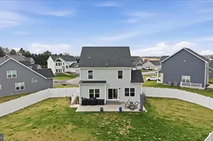259 Twickenham Dr, Martinsburg, WV 25403 - Photo 2