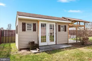290 Larian Dr, Bunker Hill, WV 25413 - Photo 36