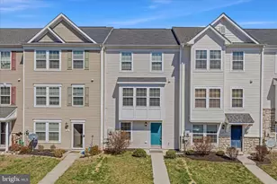 52 Private Ct, Bunker Hill, WV 25413 - Photo 1