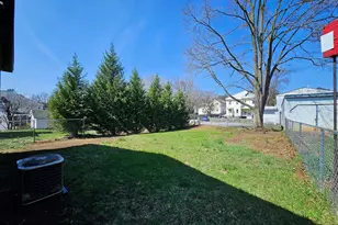729 Faulkner Ave, Martinsburg, WV 25401 - Photo 2