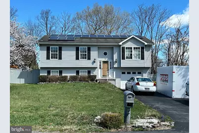 60 Wendover Drive, Bunker Hill, WV 25413 - Photo 1