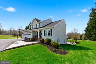 17 Renaissance Dr, Martinsburg, WV 25403 - Photo 8