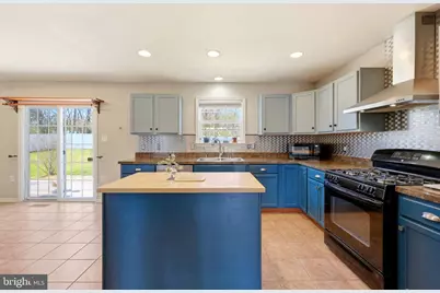 486 Calvert Circle, Bunker Hill, WV 25413 - Photo 10