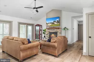 483 Wampum Ln, Hedgesville, WV 25427 - Photo 8