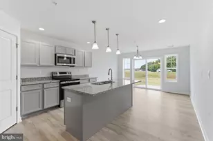 P5 Barrier Reef Dr, Martinsburg, WV 25403 - Photo 4