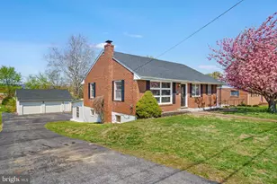 924 Kaufman Ave, Martinsburg, WV 25404 - Photo 1