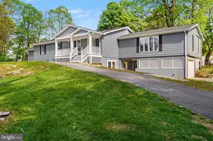 42 Together Dr, Inwood, WV 25428 - Photo 2