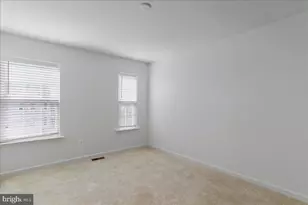 100 Stafford Pl, Falling Waters, WV 25419 - Photo 12