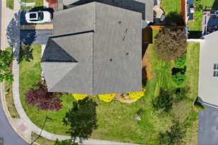 313 Lewisburg Ln, Martinsburg, WV 25403 - Photo 12