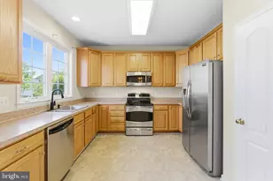 313 Lewisburg Ln, Martinsburg, WV 25403 - Photo 26