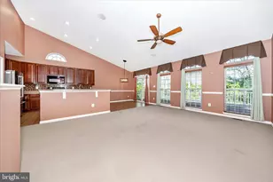 250 Dinwiddie Way, Kearneysville, WV 25430 - Photo 6