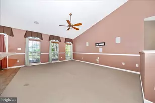 250 Dinwiddie Way, Kearneysville, WV 25430 - Photo 4