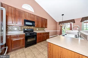 250 Dinwiddie Way, Kearneysville, WV 25430 - Photo 12