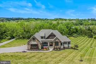 271 Cornelius Grove Rd, Martinsburg, WV 25404 - Photo 4