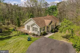 215 Ramblin Rose Ln, Martinsburg, WV 25404 - Photo 2