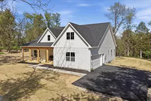 825 Avanti Dr, Bunker Hill, WV 25413 - Photo 44