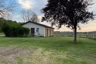 21 Miranda Ct, Martinsburg, WV 25403 - Photo 2