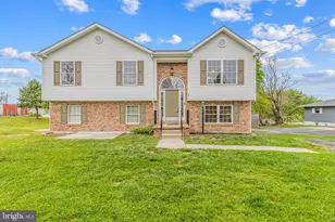 2471 Sulphur Springs Rd, Inwood, WV 25428 - Photo 2