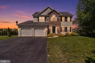 667 Hallmark Dr, Martinsburg, WV 25403 - Photo 1