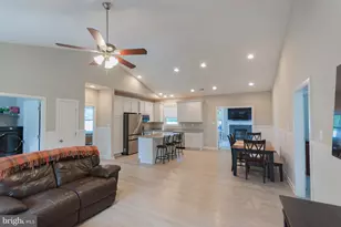 1083 Nadenbousch Ln, Martinsburg, WV 25405 - Photo 8