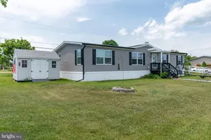 142 Angle Dr, Inwood, WV 25428 - Photo 1