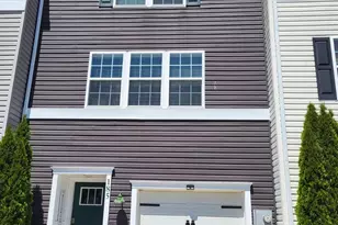 185 Magellan Dr, Martinsburg, WV 25404 - Photo 2