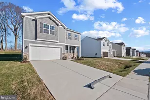 363 Orpington Dr, Martinsburg, WV 25403 - Photo 4